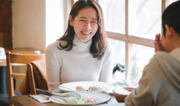 吃瓜少女张小寒爆料向佐,揭秘明星背后的故事